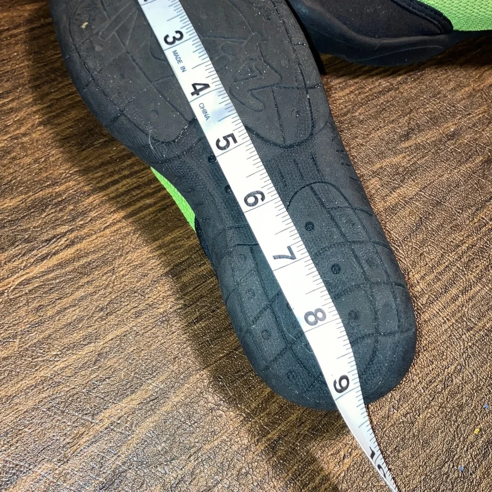 NEWTZ WATER SHOES UNISEX 4/5